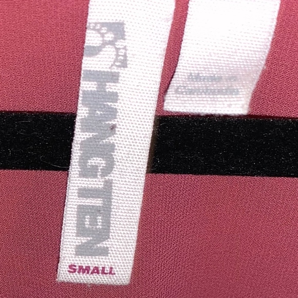 blouse - Picture 2 of 3